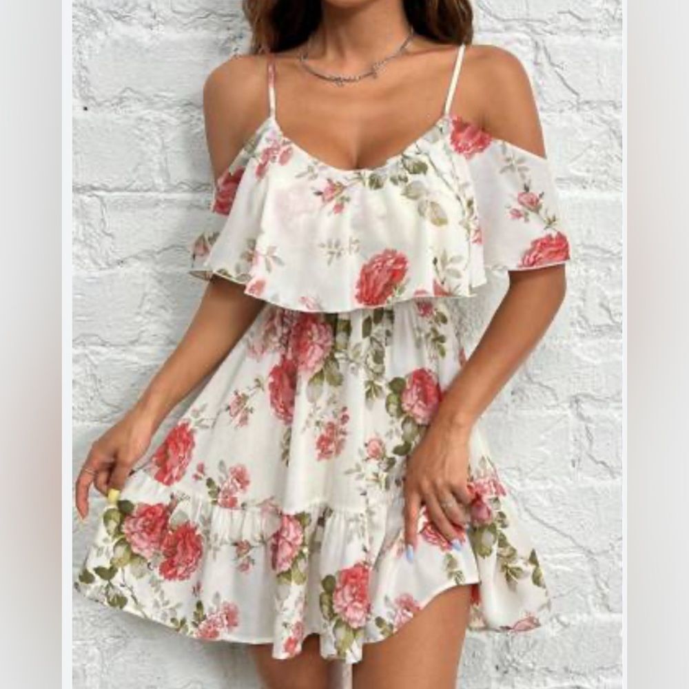 White floral off shoulder ruffle sundress size 6